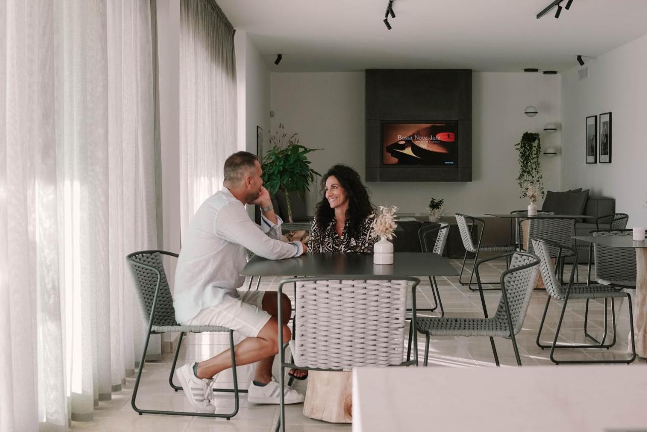 チステルニーノ Essenza Relais Contemporaneo Bed & Breakfast エクステリア 写真