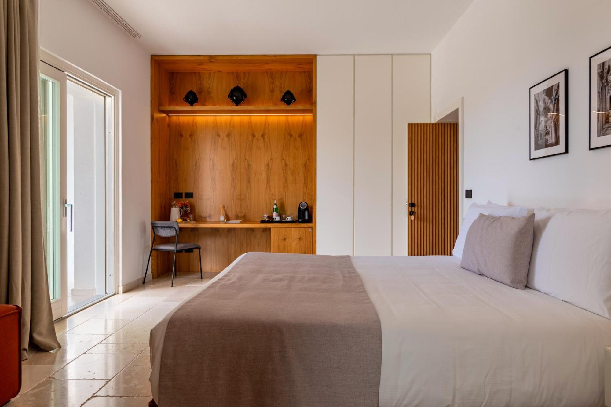 チステルニーノ Essenza Relais Contemporaneo Bed & Breakfast エクステリア 写真